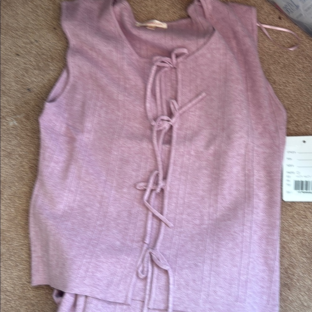 Lavender Lace-Up Sleeveless Top